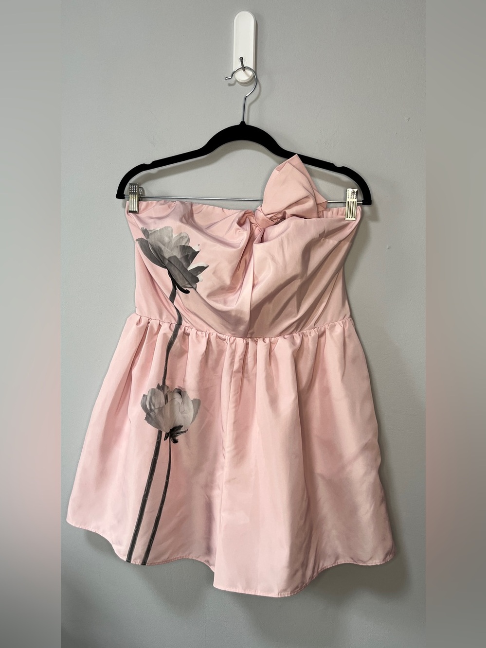 Express Pink Strapless Romper with Floral Print Size Large